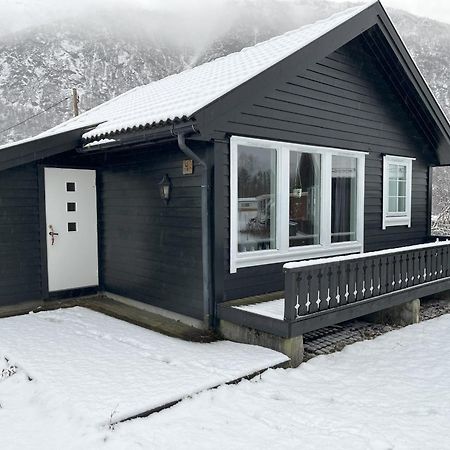 Skysstasjonen Cottages Рёльдаль Экстерьер фото