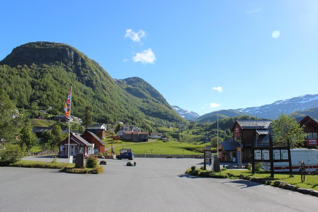 Skysstasjonen Cottages Рёльдаль Экстерьер фото