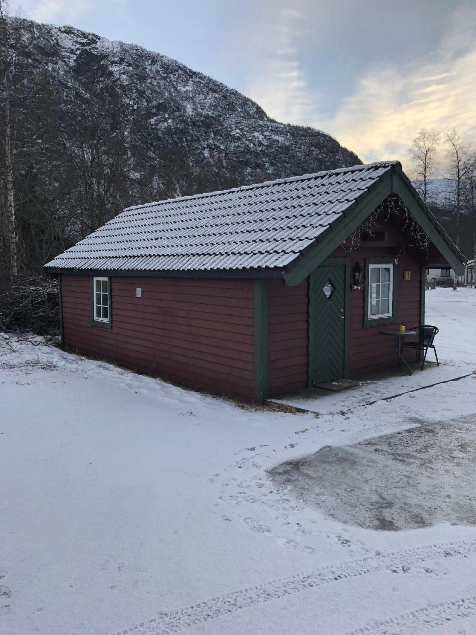 Skysstasjonen Cottages Рёльдаль Экстерьер фото