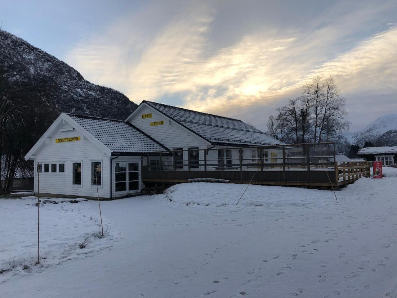 Skysstasjonen Cottages Рёльдаль Экстерьер фото